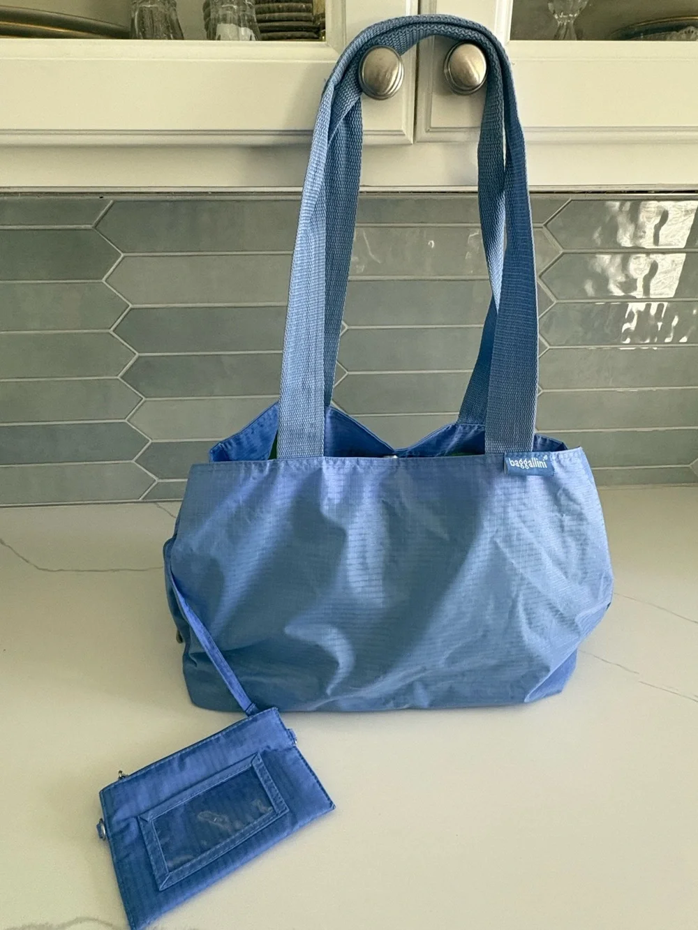 Baggallini Carryall Expandable Packable Tote Bag (Cornflower / Ice Blue